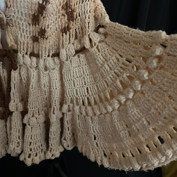 Handmade Crochet Vintage Cape - Picture 9 of 9